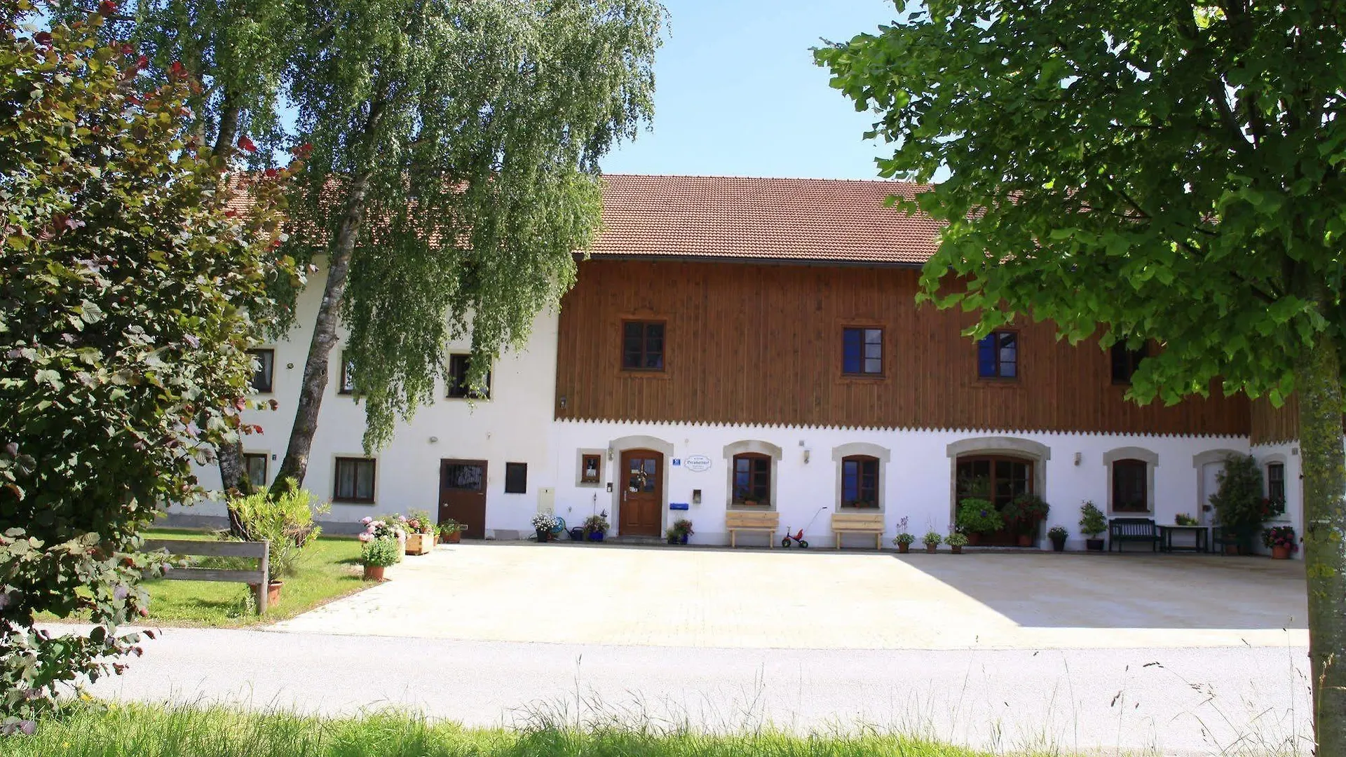 *** Guest house Pension Bernhardhof Otterfing Germany