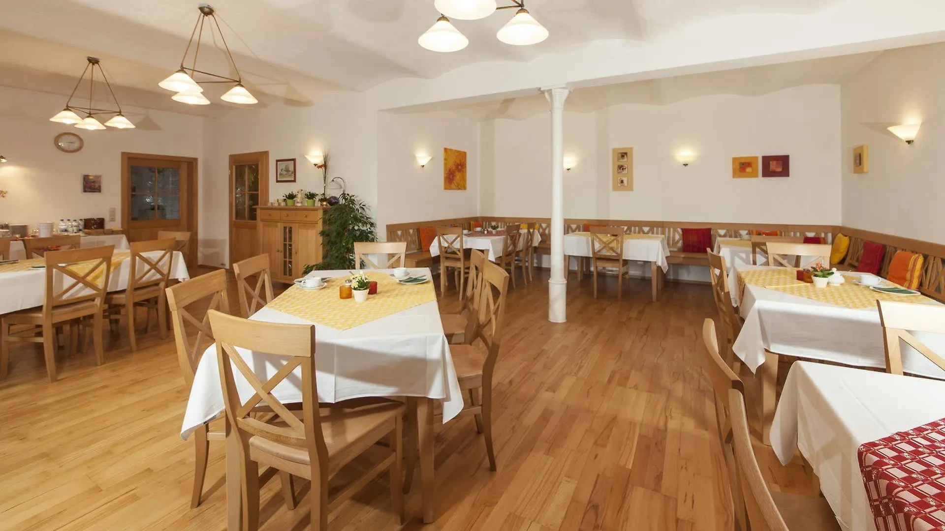 Guest house Pension Bernhardhof Otterfing