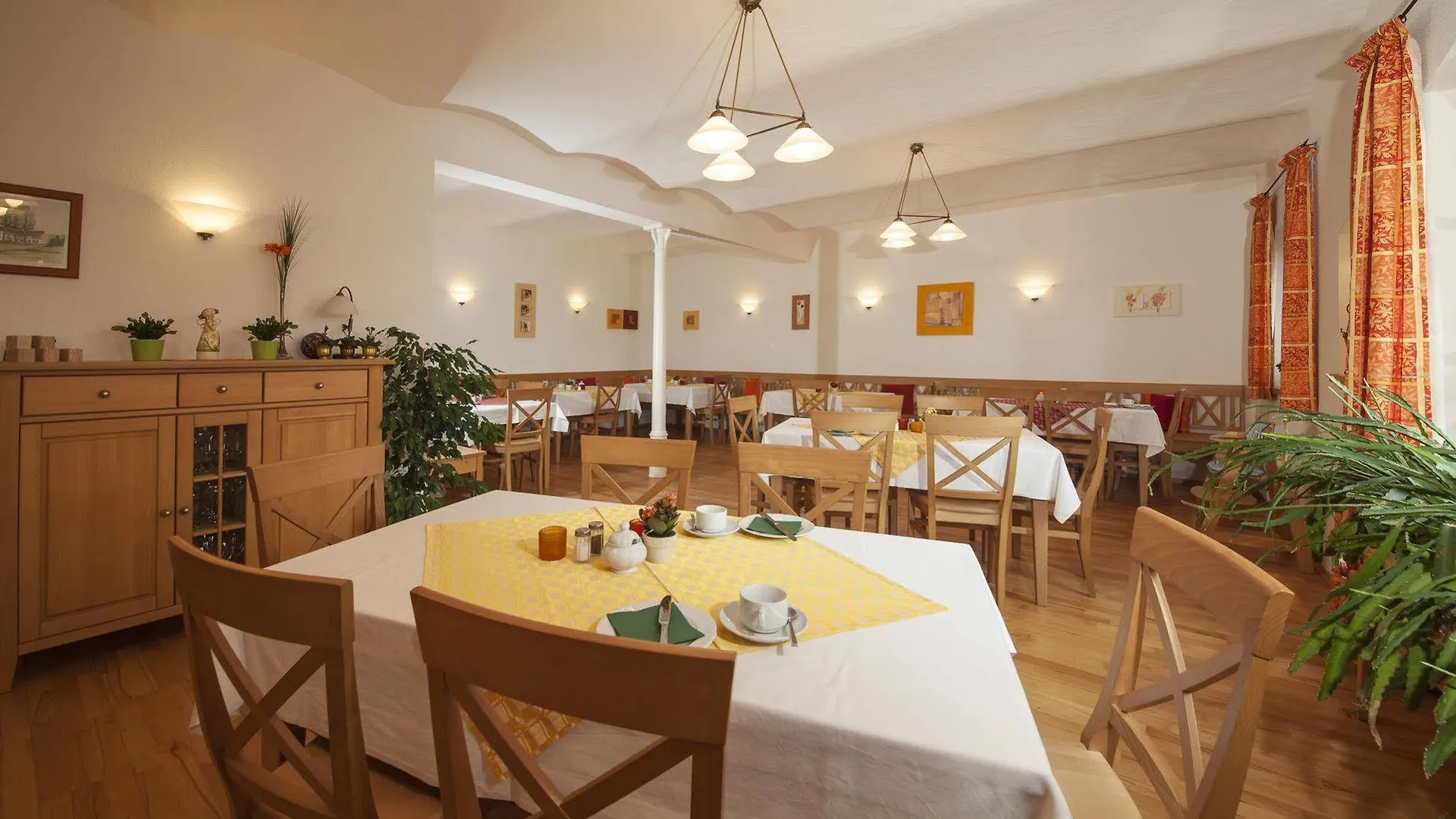 Pension Bernhardhof Otterfing 3*,  Germany